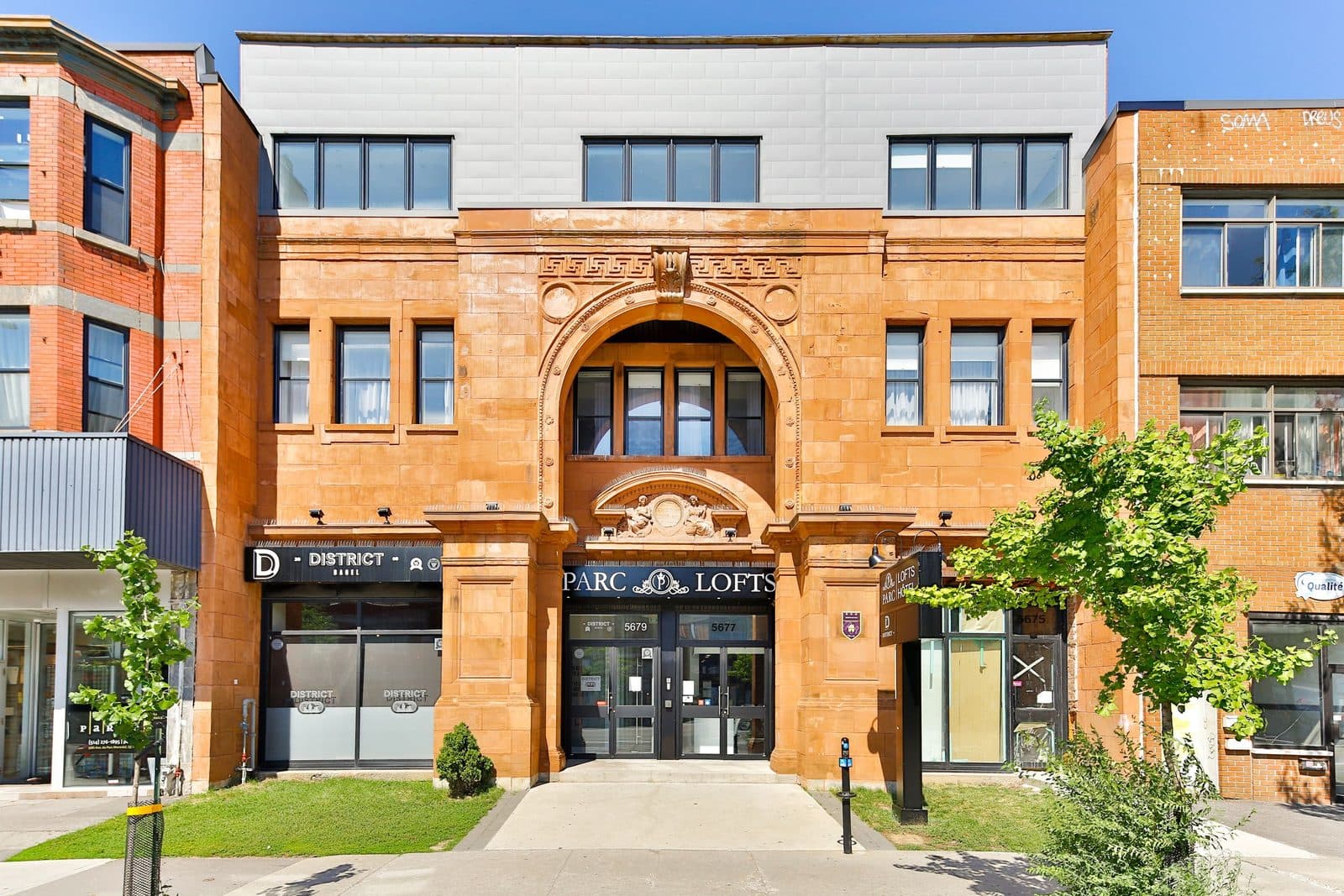 Storefronts at Parc Avenue Residences in Mile End